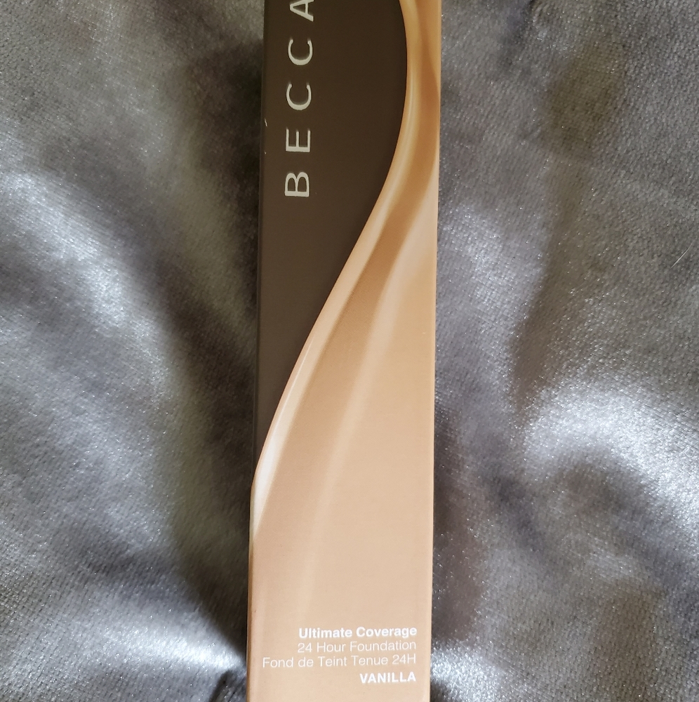 BECCA Ultimate Coverage 24 hour Foundation
